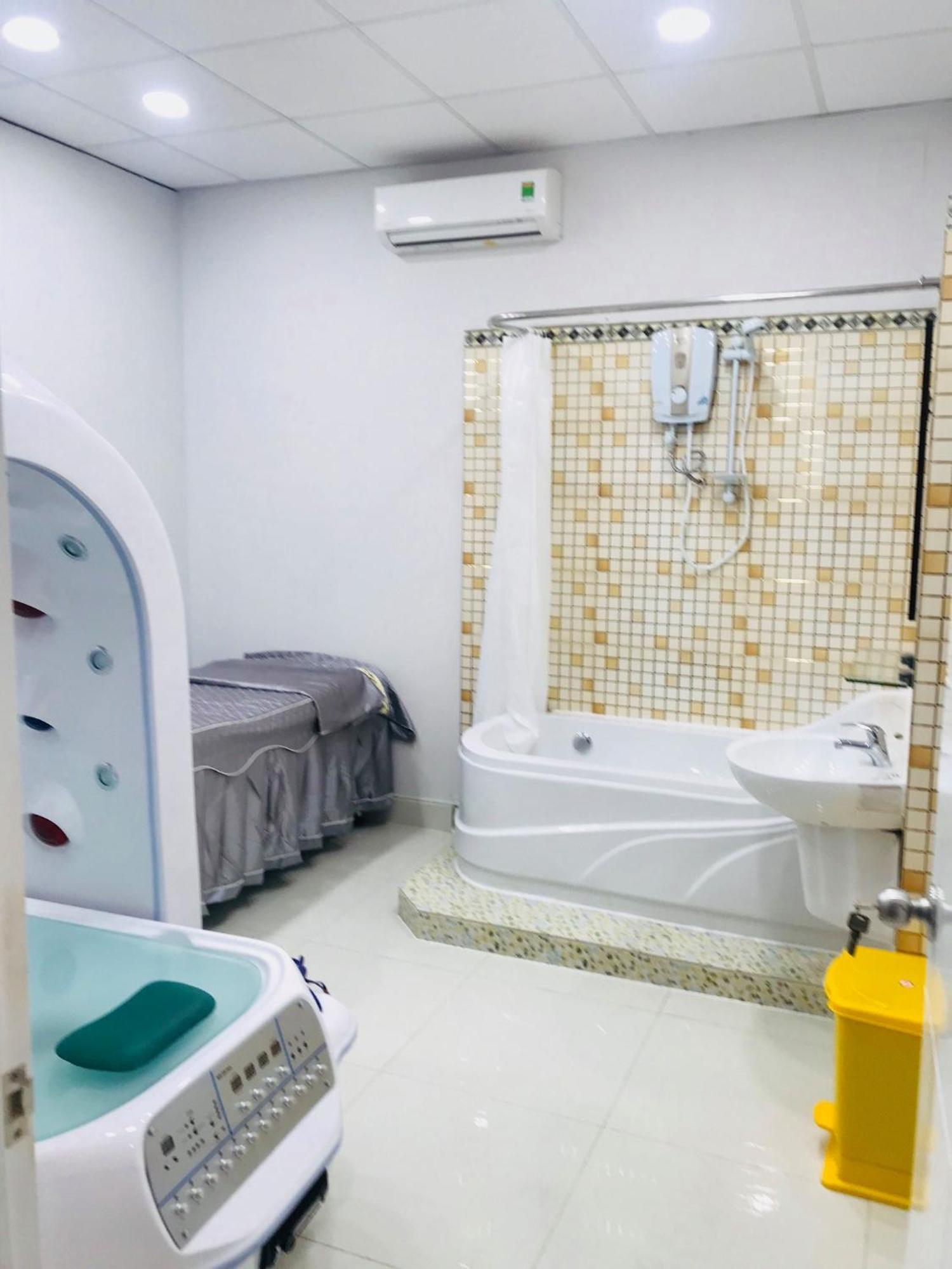 Golden Uc Chau House & 3* TP. Hồ Chí Minh